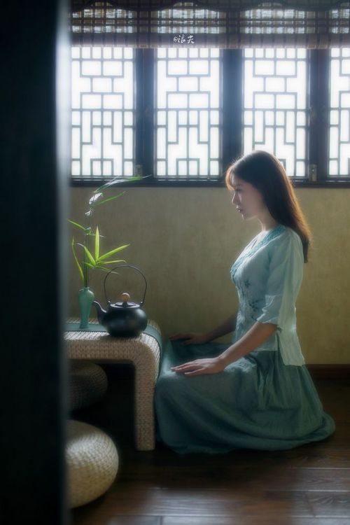 爱游戏平台-欧洲杯最激烈的对决：战术布局令人震撼，欧洲杯对决表